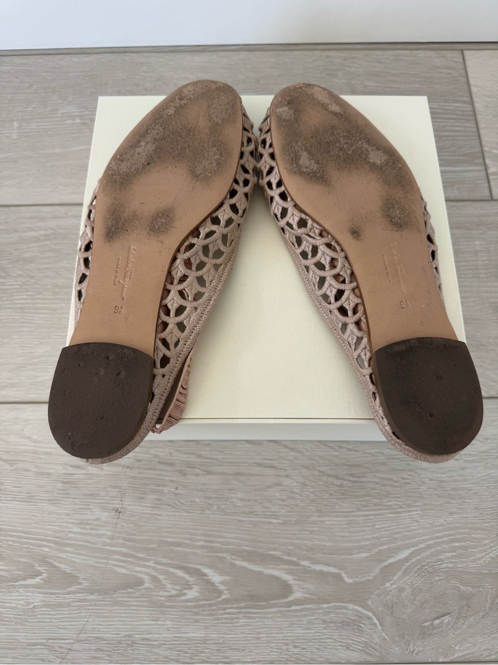 Salvatore Ferragamo Woven Vara Bow Slingback Ballerina Flats Sandala - Picture 5 of 5
